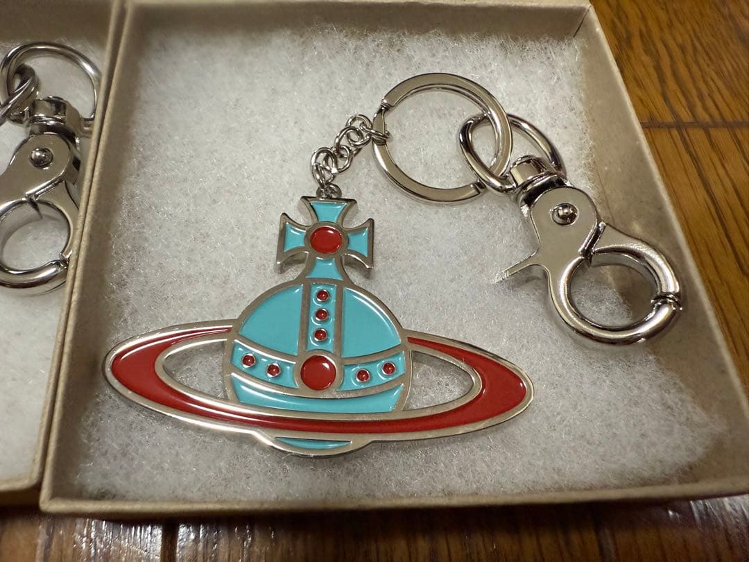 ヴィヴィアン・ウエストウッド 青山フラッグシップ 限定キーホルダー　3種