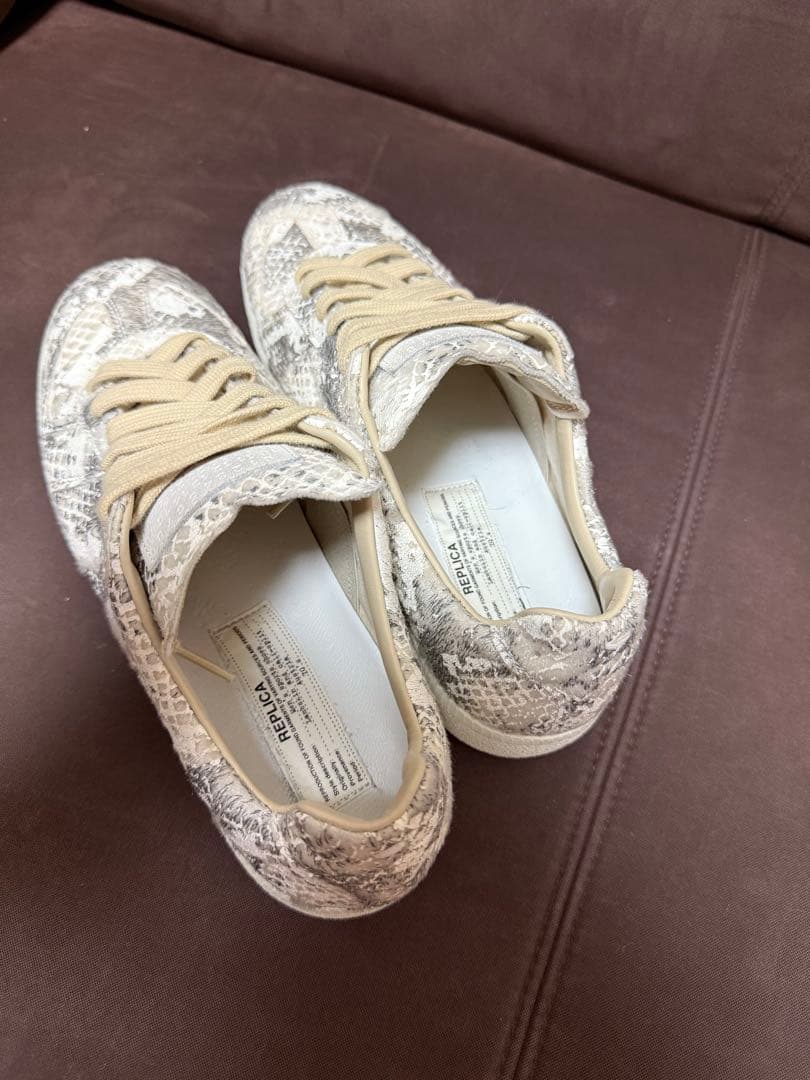 マルジェラ　ジャーマントレーナー 42