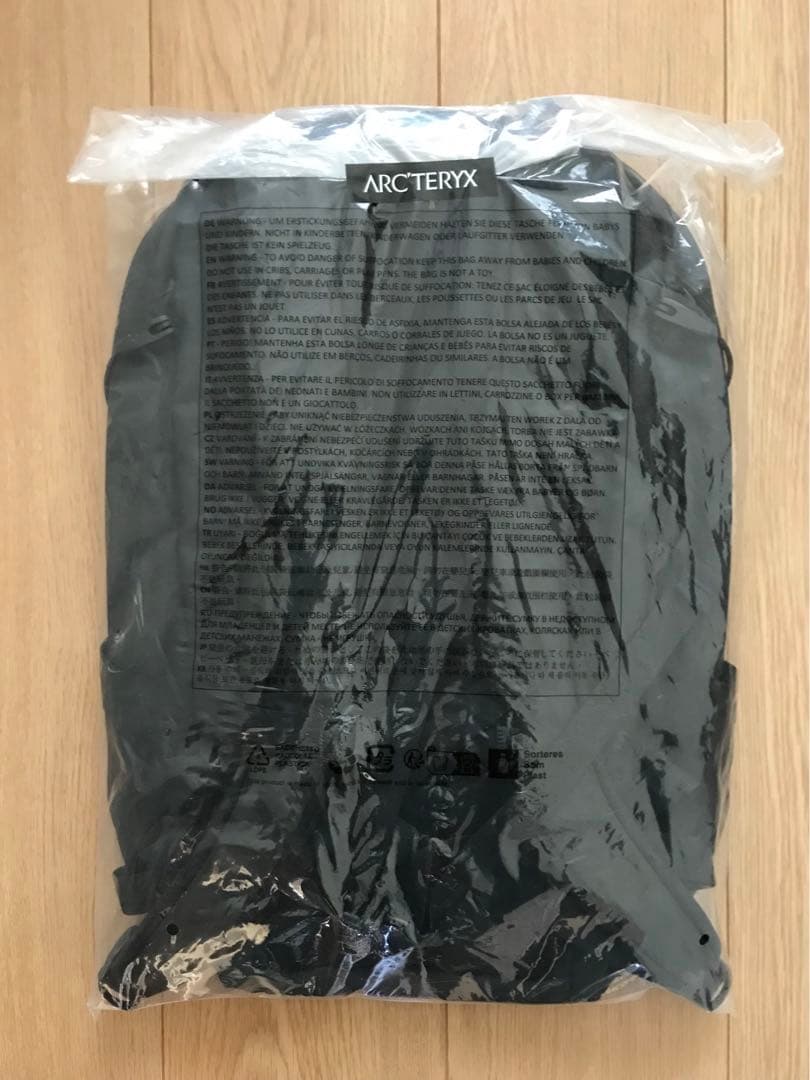【未開封品】ARC'TERYX Mantis 16 Backpack BLACK