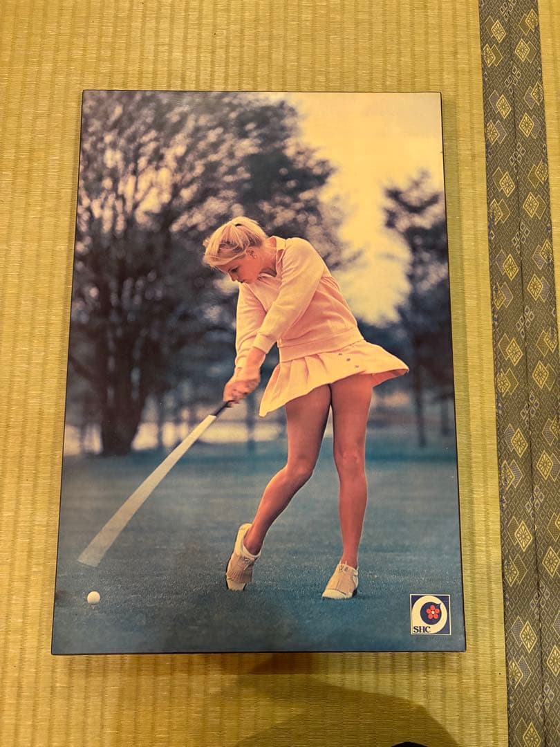 SHC 女性ゴルフプレイヤー 飾り