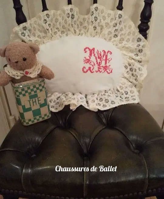 手作りクッション フランスアンティーク イギリスアンティーク doll キルト