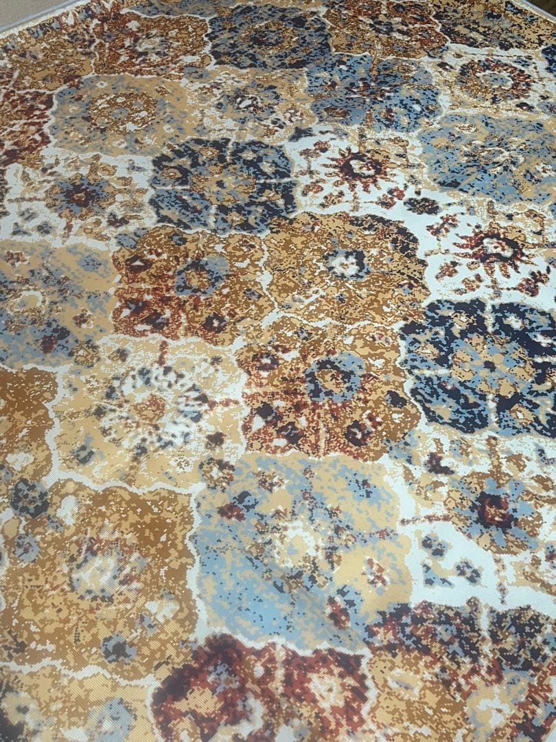 ペルシャ風洗える絨毯　滑り止め付き新品未使用　サイズ200×300