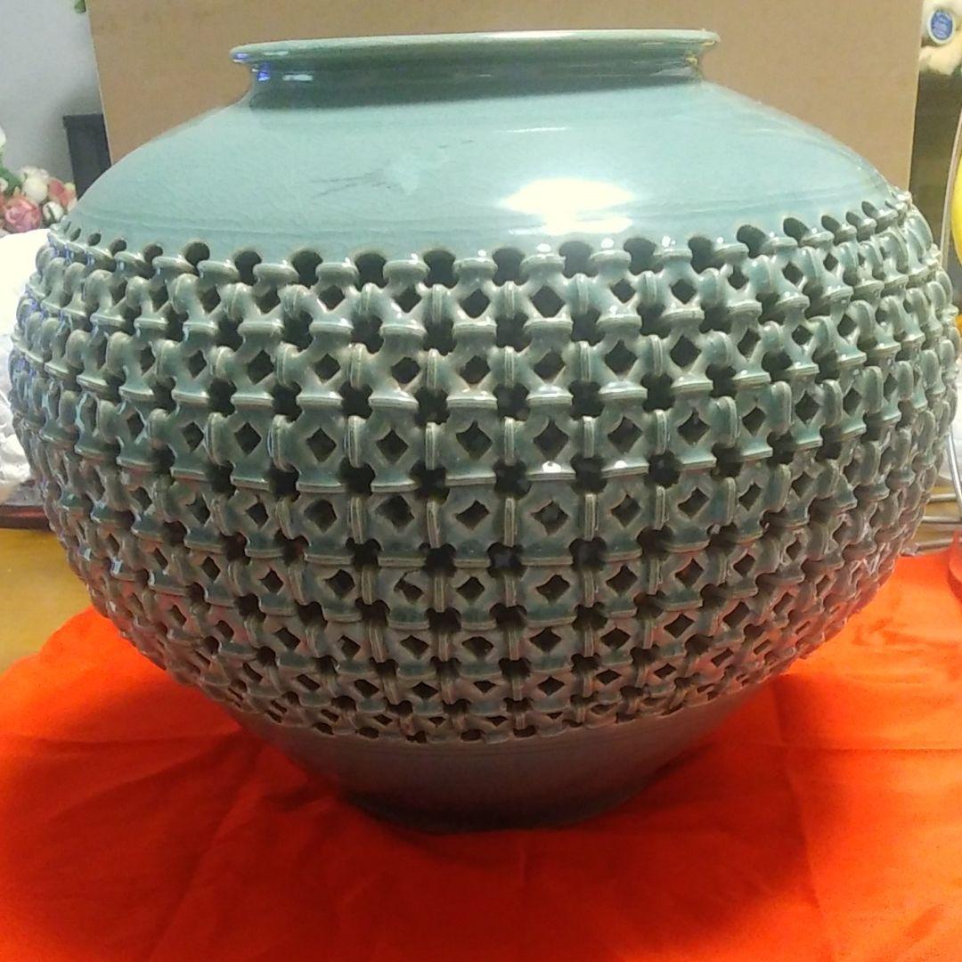 骨董・青磁の飾り壺