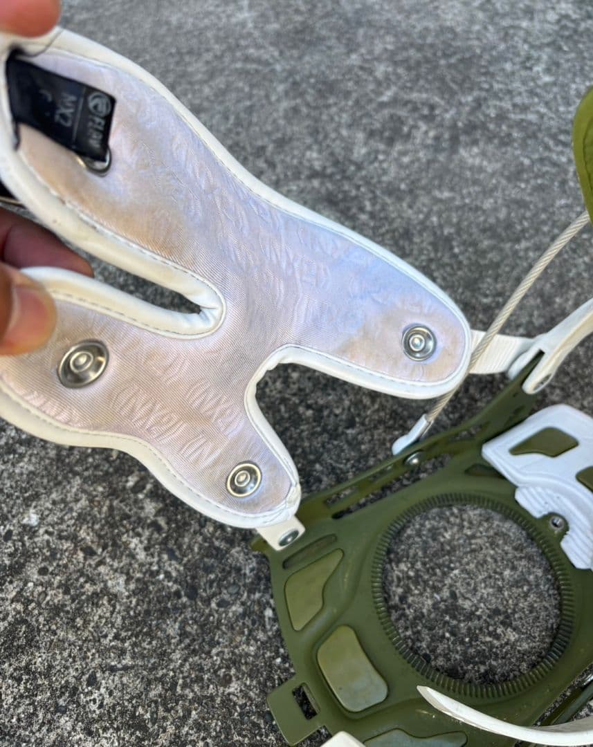 ☆FLOW スノーボード ビンディング ☆★オリーブグリーン★