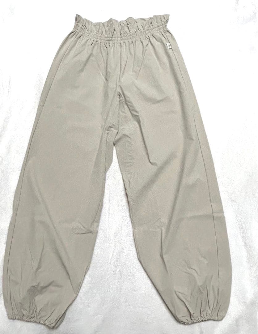 グレー　サウナパンツ　リチューン　バレエ　stina