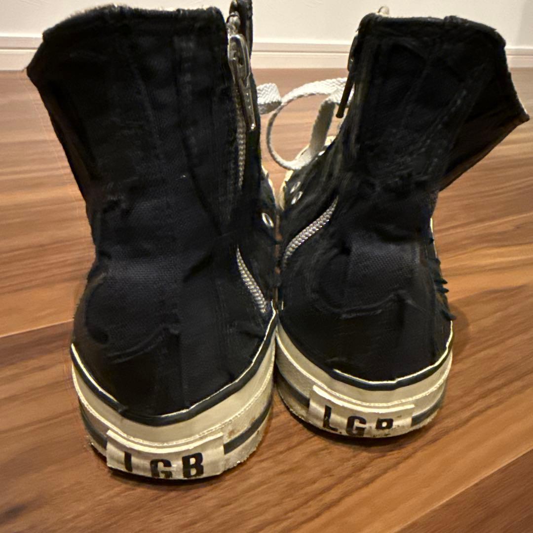 L.G.B. ジッパー付き黒ハイカットスニーカー