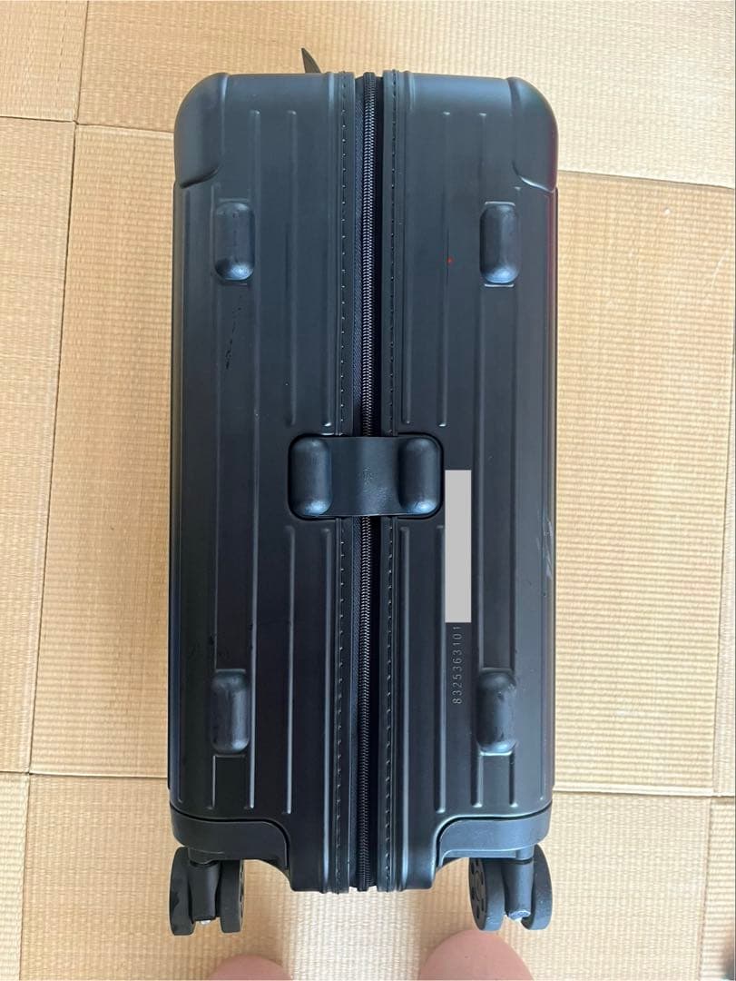 3回だけ使用RIMOWA リモワ Essential キャビン マットブラック