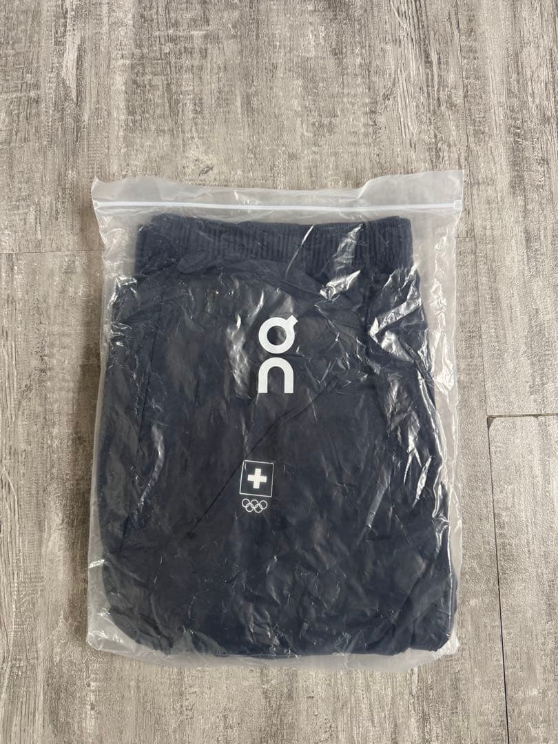On CH OLYMPIC-T オン スイスオリンピックチームパンツ 希少
