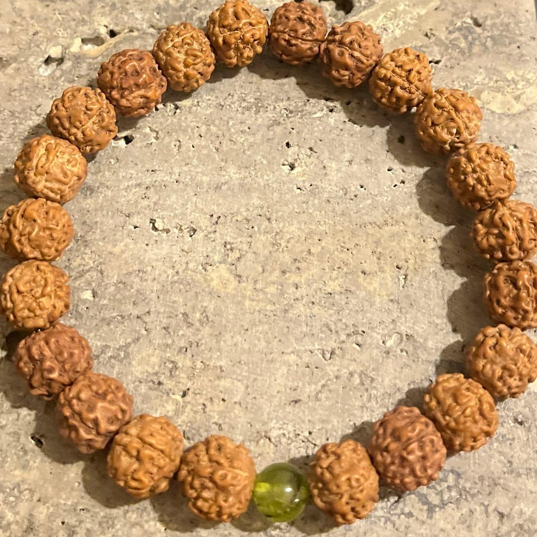 【内宇宙と繋がる】癒しと結界のお守り×ペリドット✨浄化　瞑想　希望✨✨