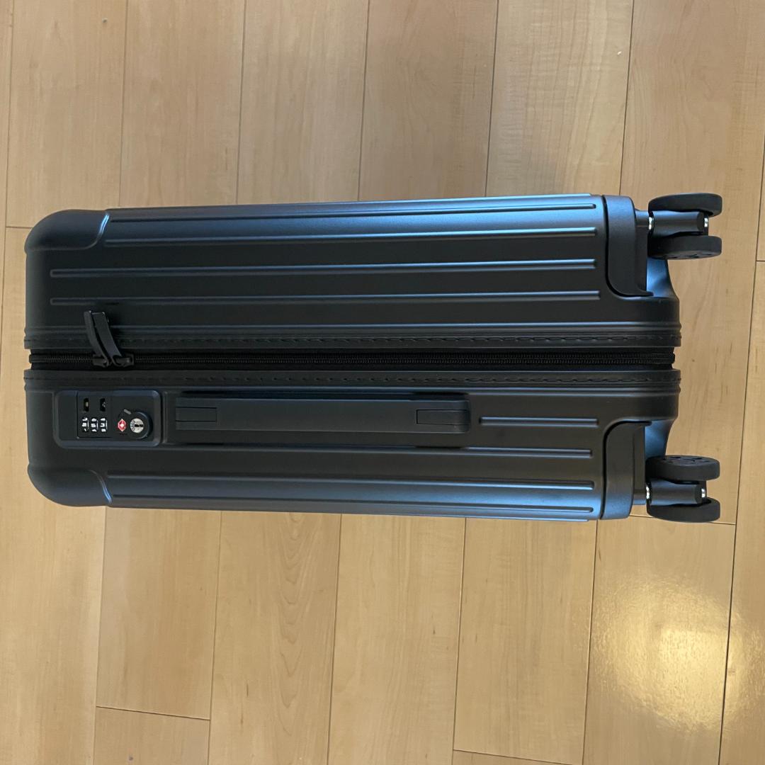 RIMOWA / リモワ Essential キャビン マットブラック