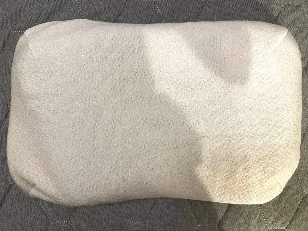 ヒツジのいらない枕　新・ハイブリッド3層構造　カバー付き