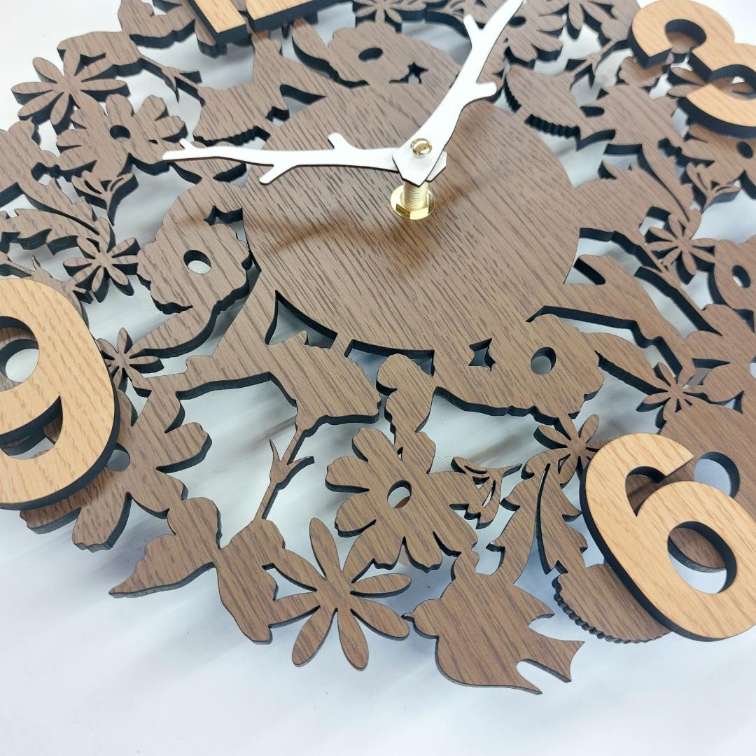 北欧風　立体的な森の鳥や花柄木製掛け時計　静音タイプ