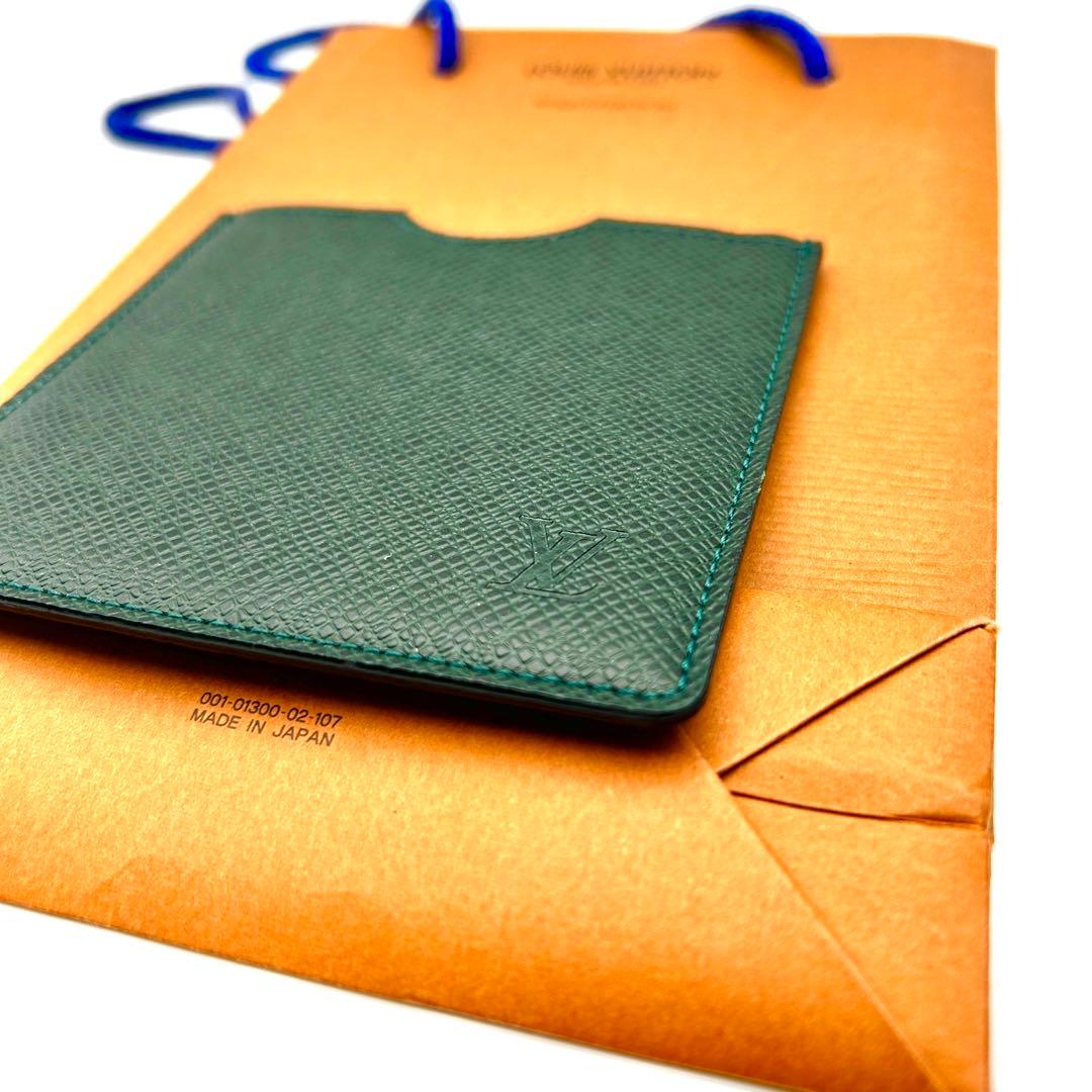 未使用級 ルイヴィトン ペンケース カードケース エテュイスティロ 緑 エピ