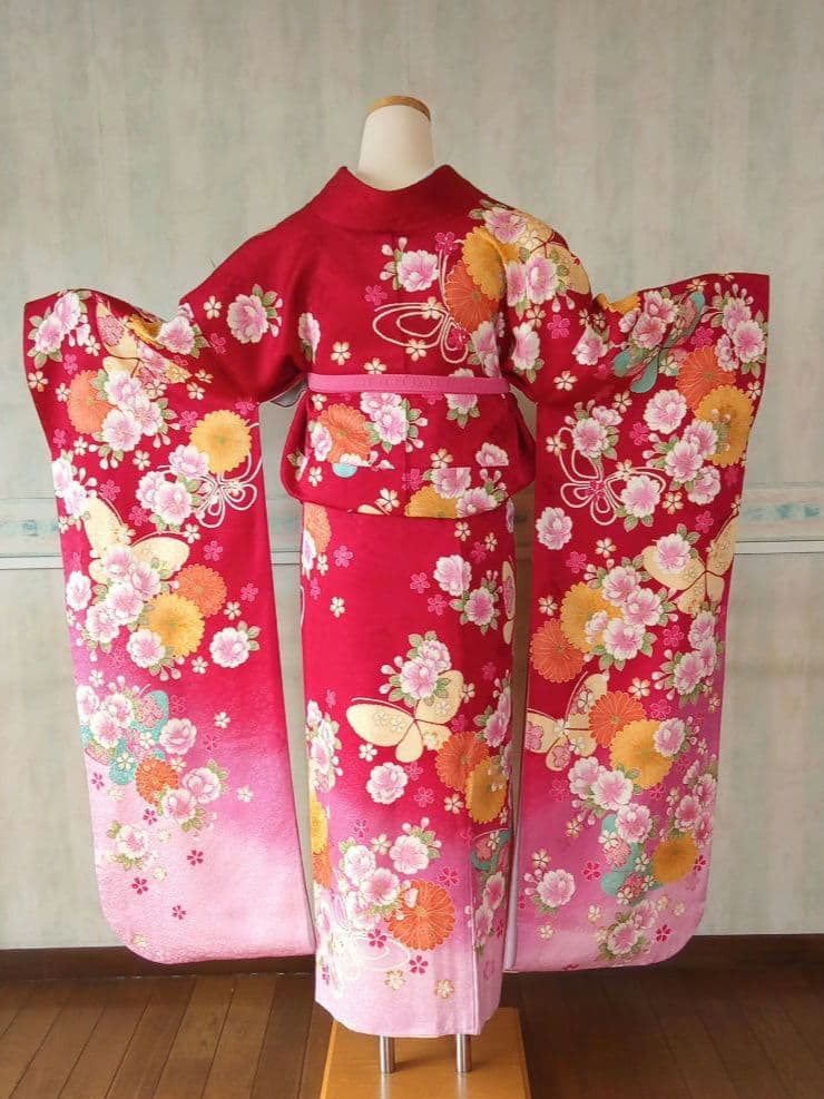 5165振袖単品　KANSAI寛斎ブランド 赤ピンク蝶　正絹　成人式卒業式結婚式