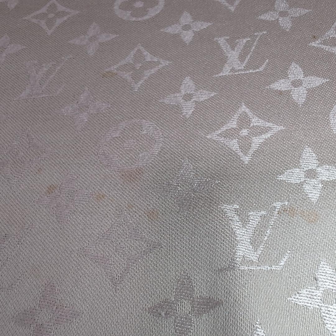 グレージュ LOUIS VUITTON モノグラム 大判ストール 伊 d118