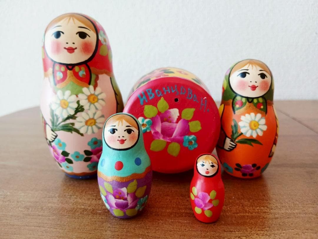 【LYH149】北欧ロシア雑貨 リューバ作のマトリョーシカ　ラマーシカ