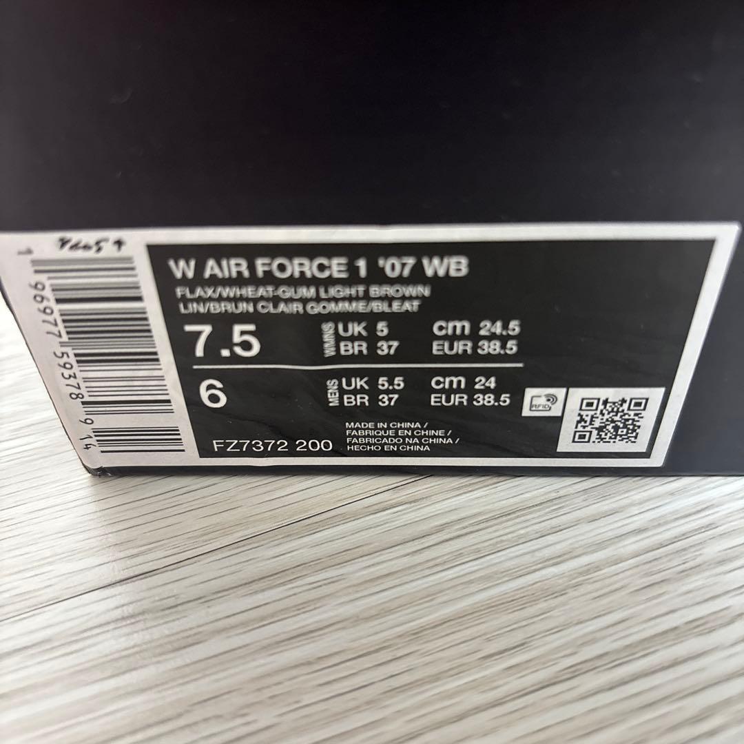 靴 Nike Air Force 1 '07 WB