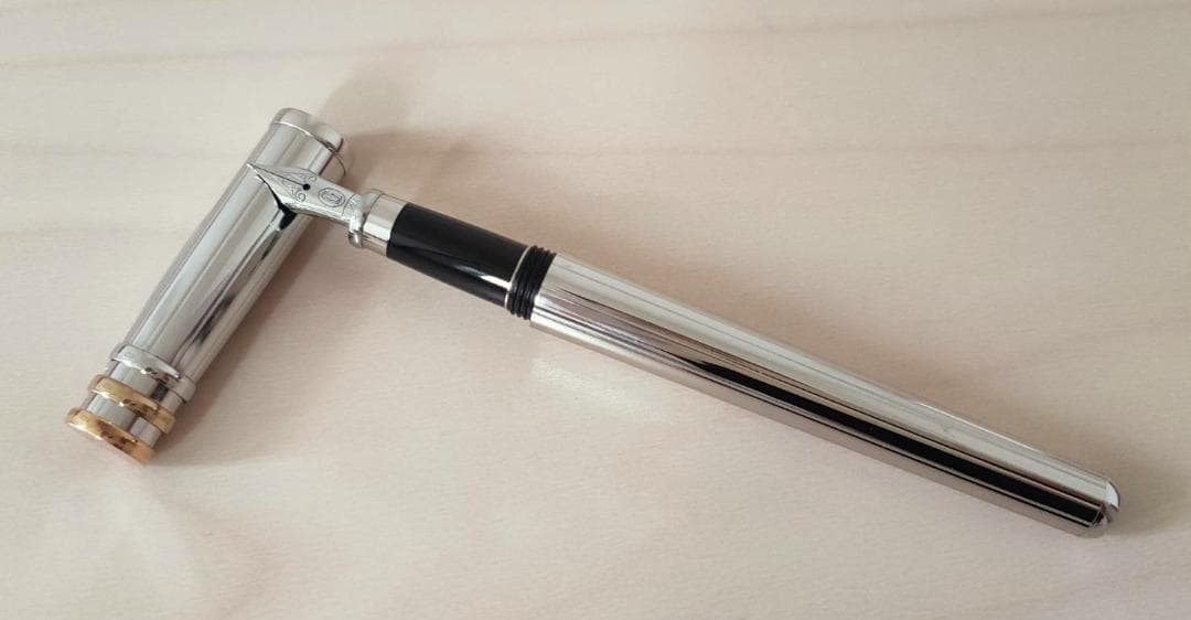 美品 トリニティ ドゥ カルティエ　18K750　万年筆