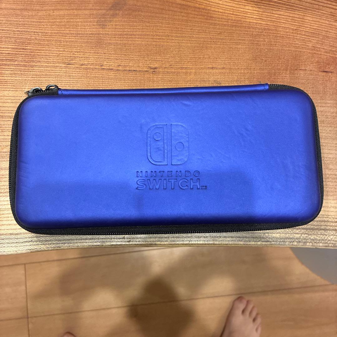 Nintendo Switch本体　2台セットプラス携帯カバー付き