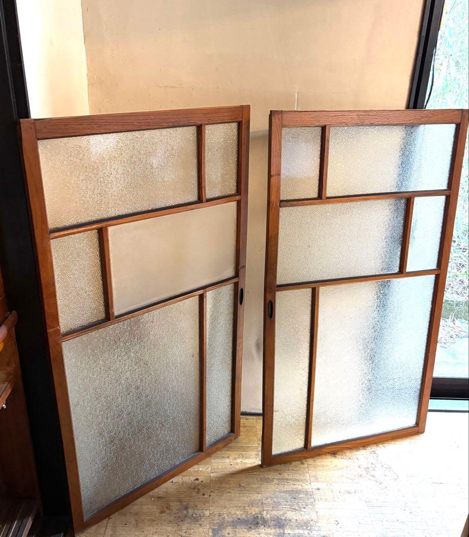 昭和20年代 食器棚 引き戸　型板ガラス 木枠 建具60×106cm｜2枚セット