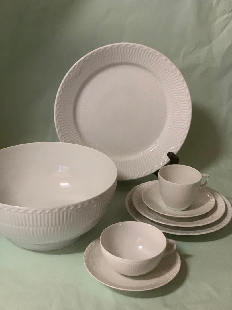 ロイヤルコペンハーゲン　ホワイトフルーテッドハーフレースセット