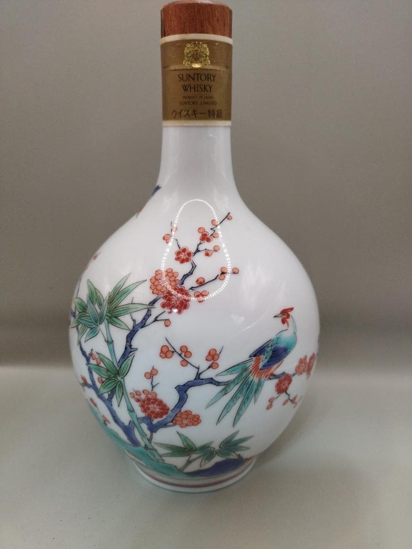 未開栓 サントリー ウイスキー 特級 有田焼ボトル 錦鶏菊梅竹文 重量1168g