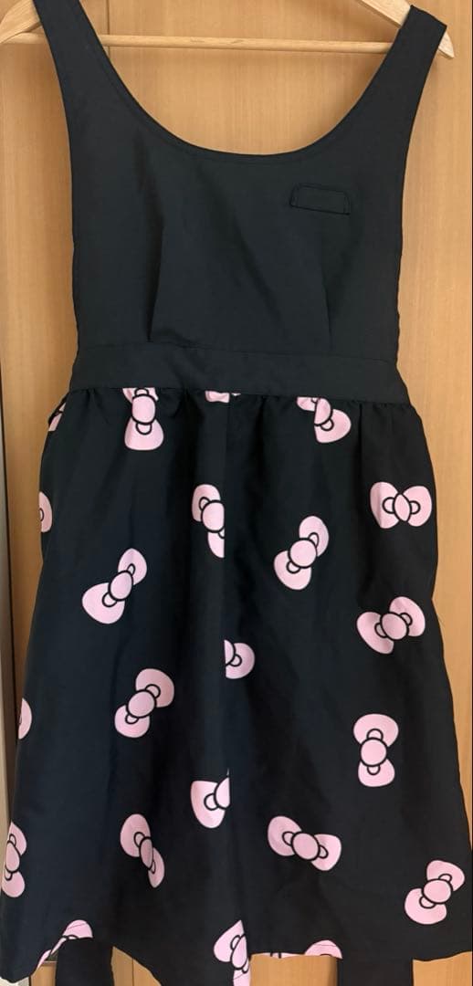 超レア サンリオ 店員 エプロン キティ ハローキティ ユニフォーム