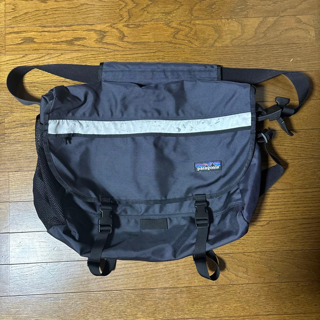 Patagonia クリティカルマス メッセンジャーバッグ ネイビー 大容量