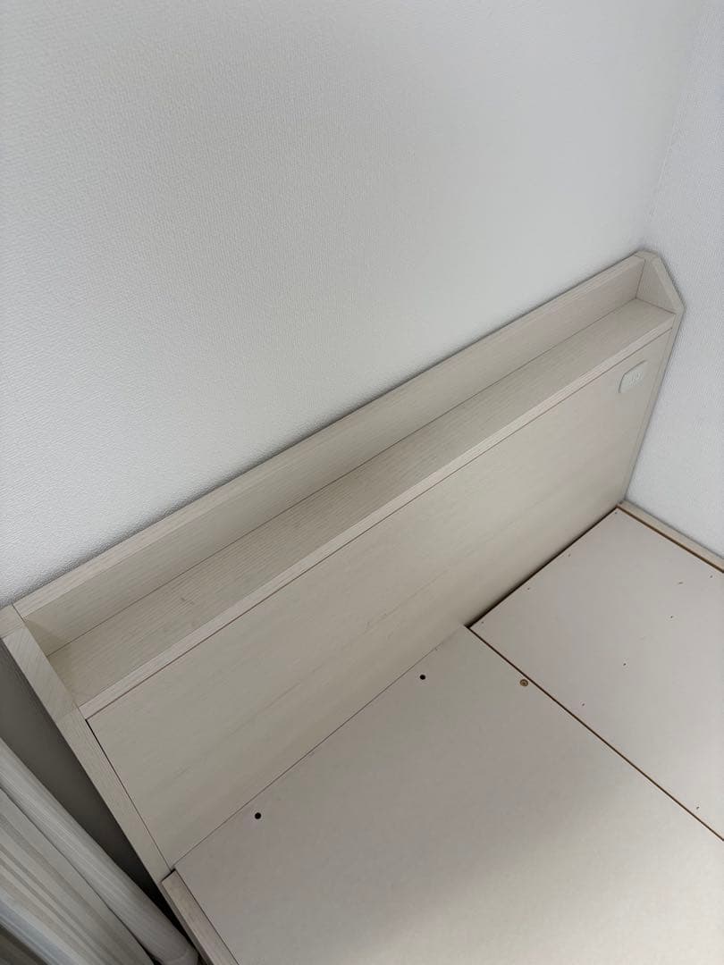 ニトリ ホワイト シングル ベッドフレーム 収納