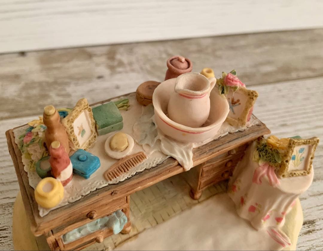 化粧台 ブランブリーヘッジ フィギュリン ボーダーファインアーツ