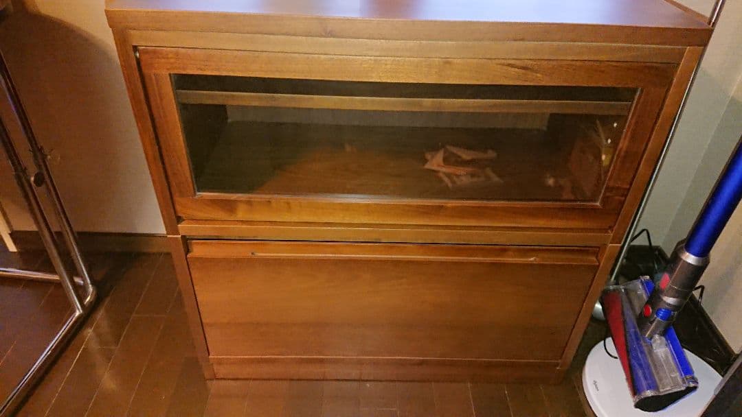 テレビ台です。