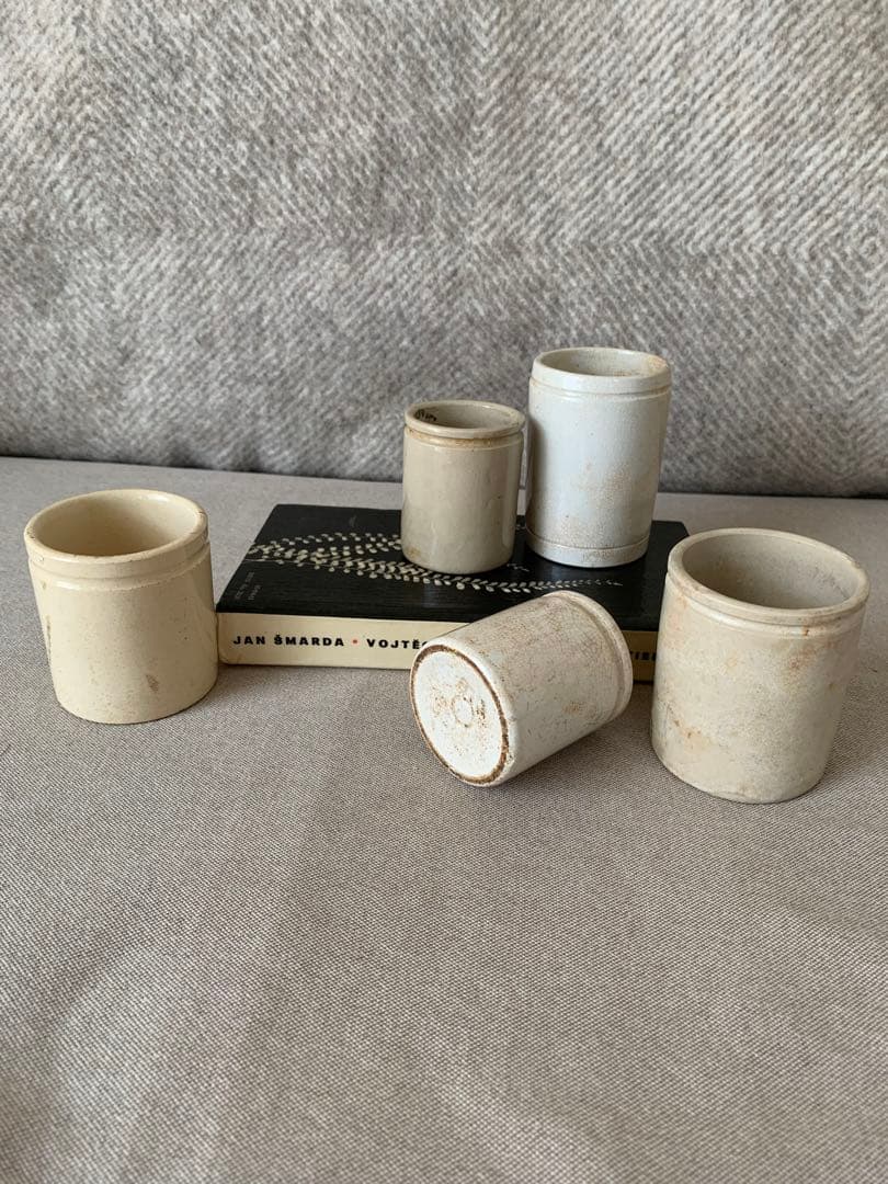 フランスアンティーク　小さな陶器のボトル5個セット