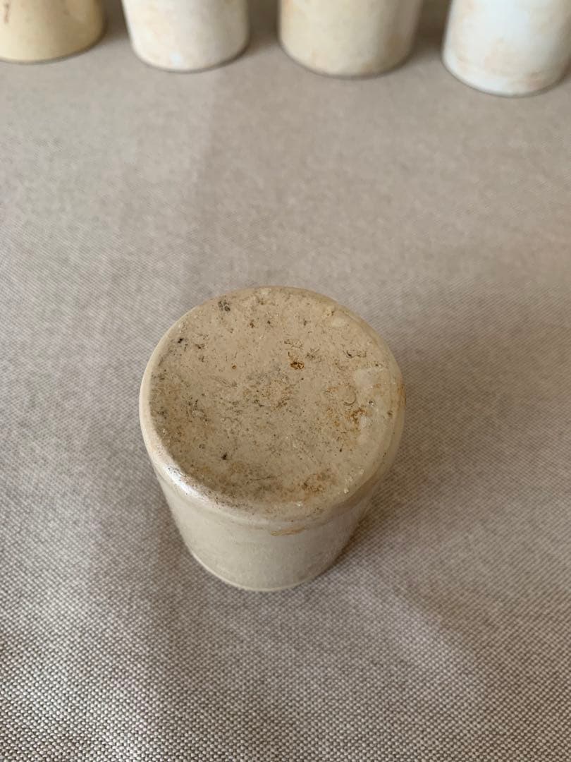 フランスアンティーク　小さな陶器のボトル5個セット