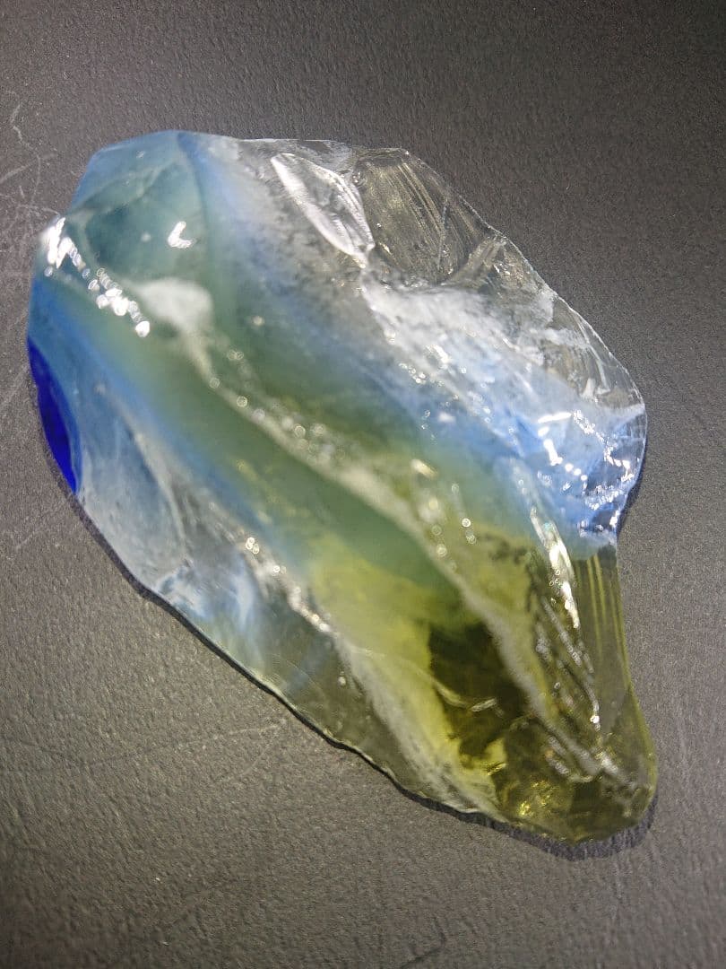 超希少■幸運の象徴■三種の神器マルチカラー・スリーカラーMIXアンダラクリスタル