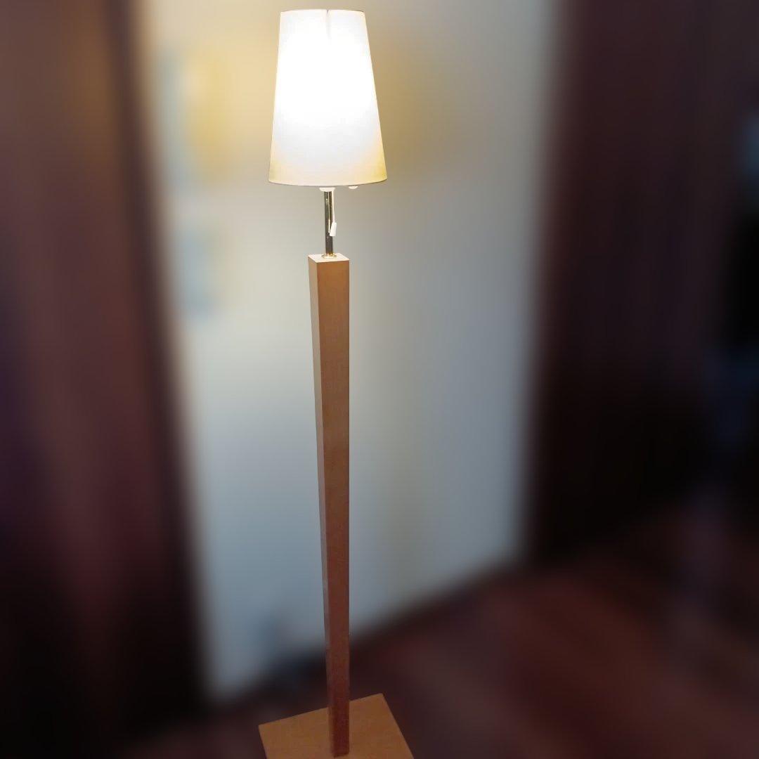 2004年製木製フロアスタンド 高さ約141cm台約28cm