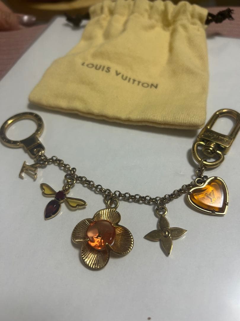 美品　ルイヴィトン　チャーム　ビジューサック・シェンヌビーフルール M66911