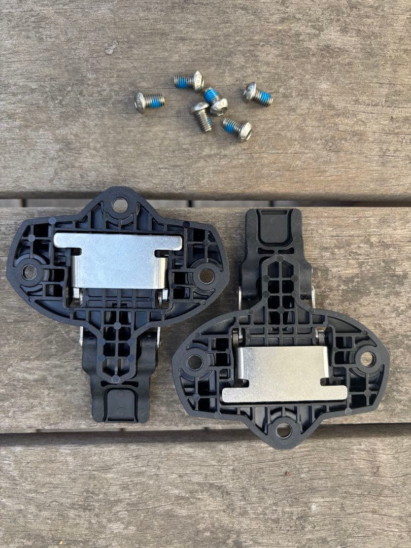 新品未使用　カラコラム　karakoram mounttour mode ネジ有