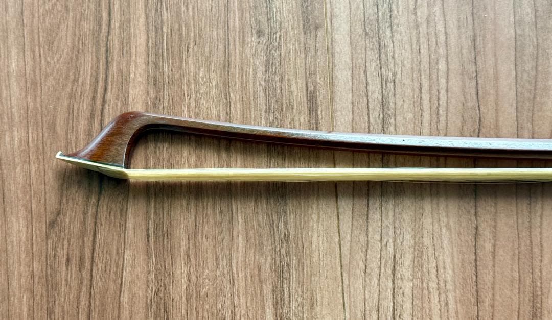 チェロ（Karl Höfner）と弓（Johs.O.Paulus）のセット