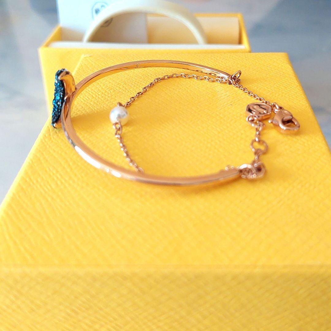 新品 箱付 SWAROVSKI Luna バングル スワロフスキー ブレスレット