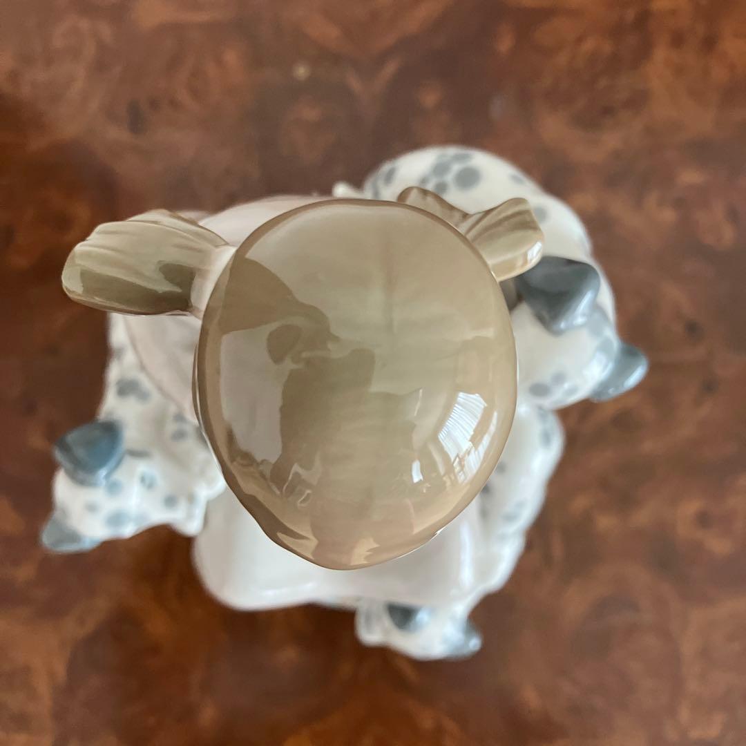 リヤドロ ハニーリッカーズ 子犬付き座っている女の子 絶版