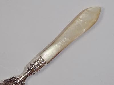 シルバーバターナイフ(17)菊花 マザーオブパール 送料無料