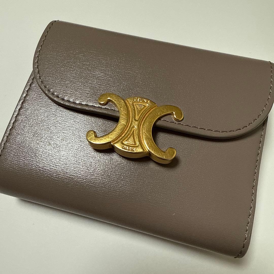 【即購入◎】本日限定値下げ　セリーヌ　スモールフラップウォレット　ペブル