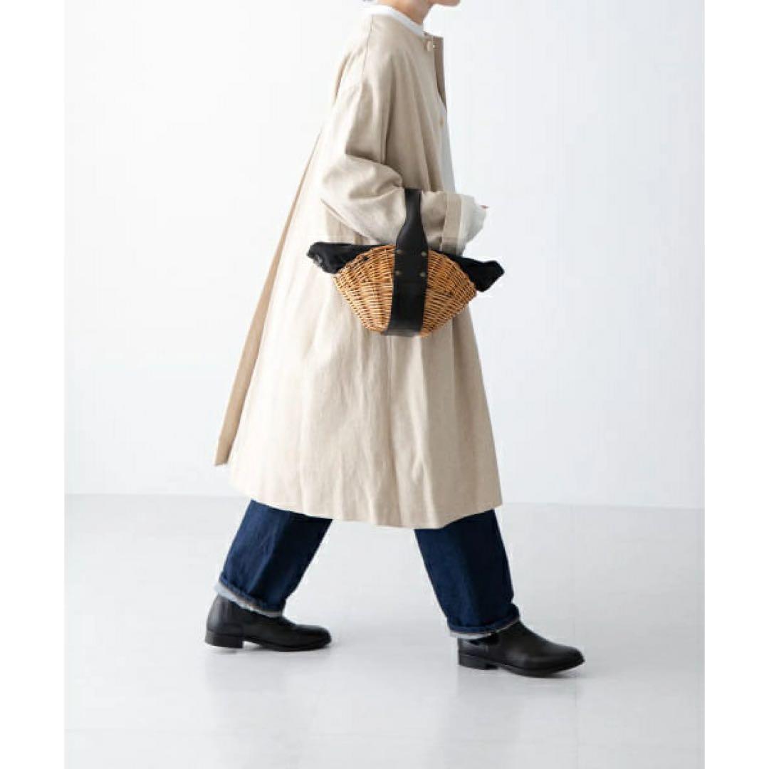 ベージュ ロングコート ボタン付き