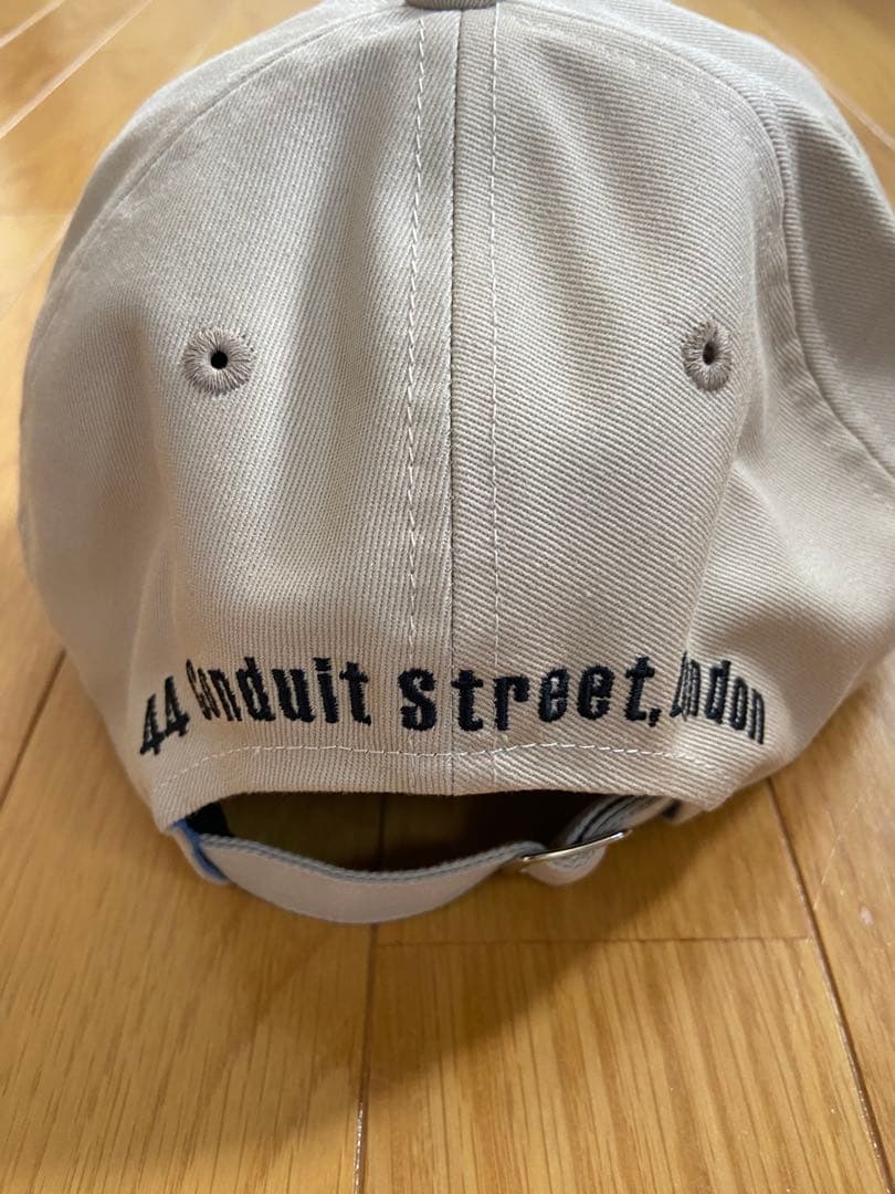 【新品】ヴィヴィアン ウエストウッド ベージュキャップ プレゼントにも！