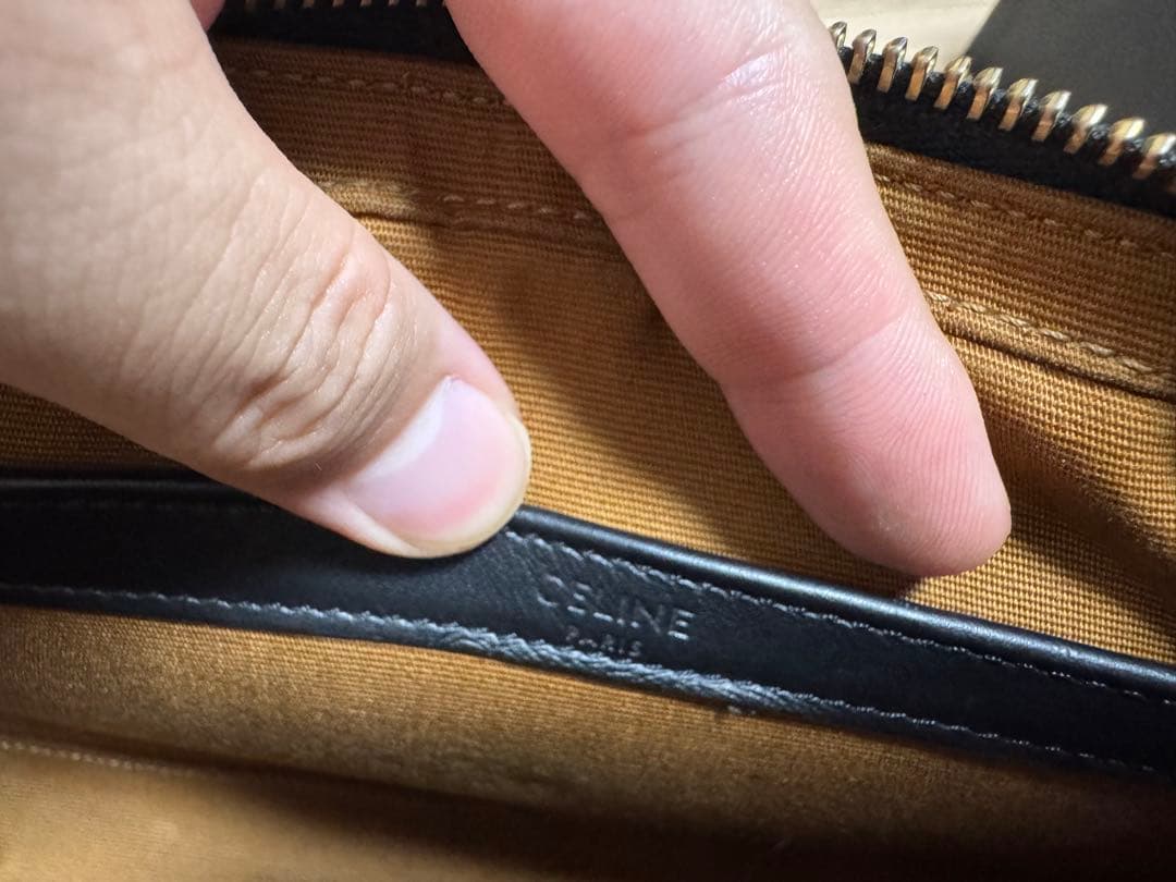 [期間限定値下げ]CELINE メッセンジャーバッグ ロゴ入り