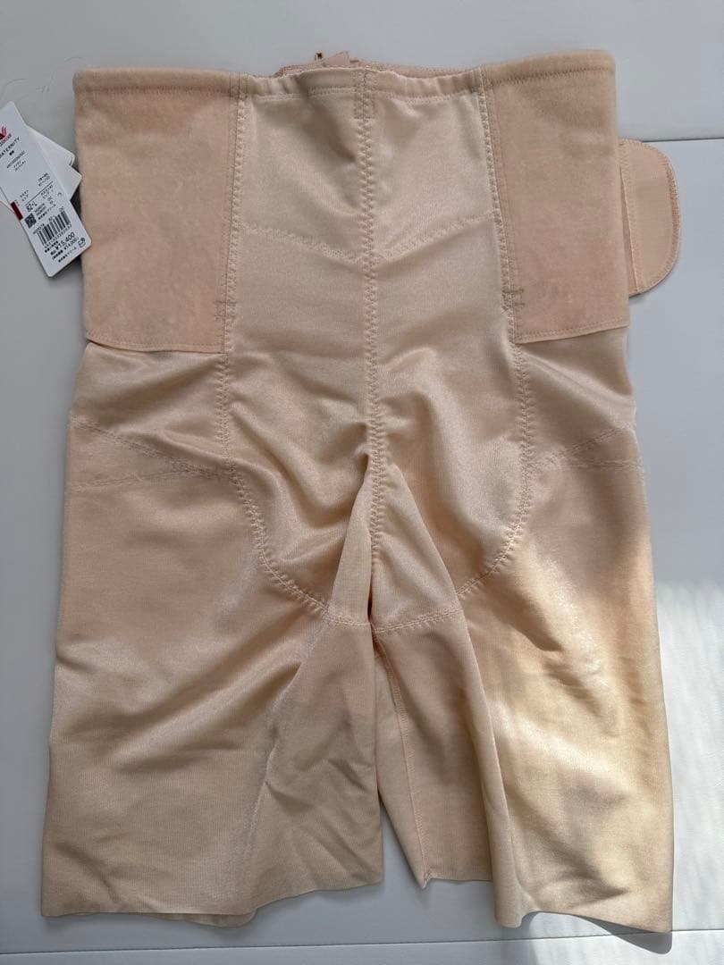 ワコール　シェイプマミーガードル　82