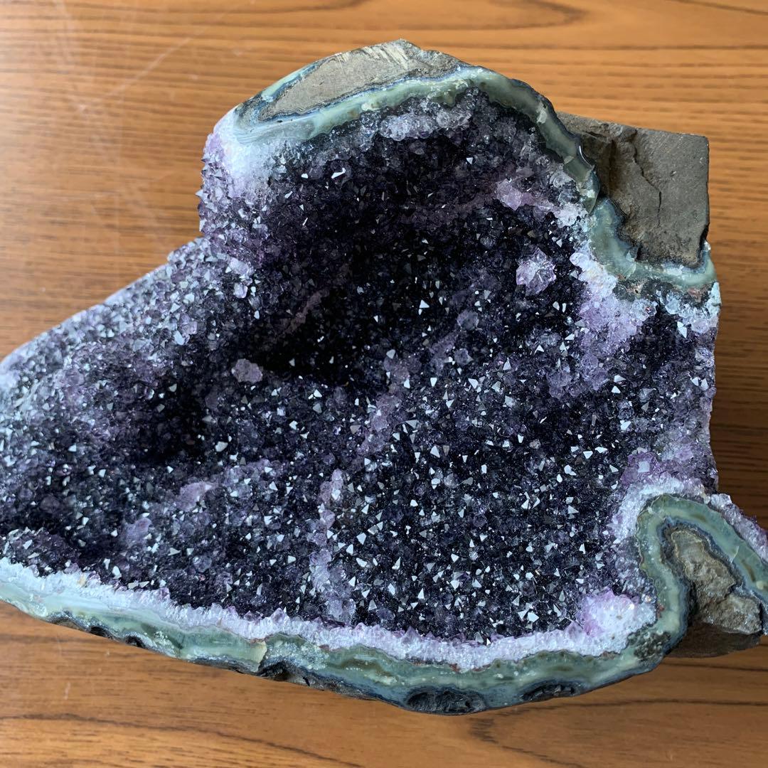 ウルグアイ産　高品質天然石アメジストドーム