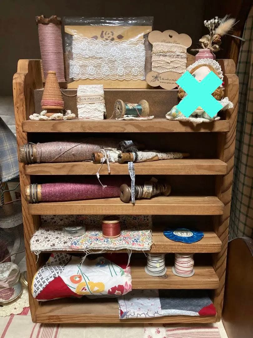 カントリー雑貨　アンファン雑貨　木製飾り棚　裁縫棚