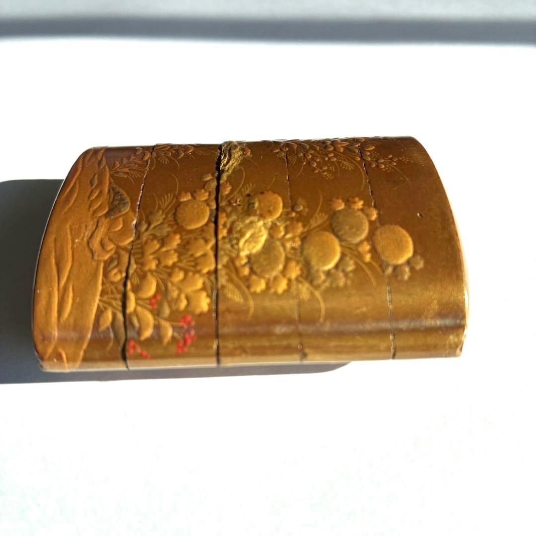 時代物　秋草金蒔絵　印籠　18