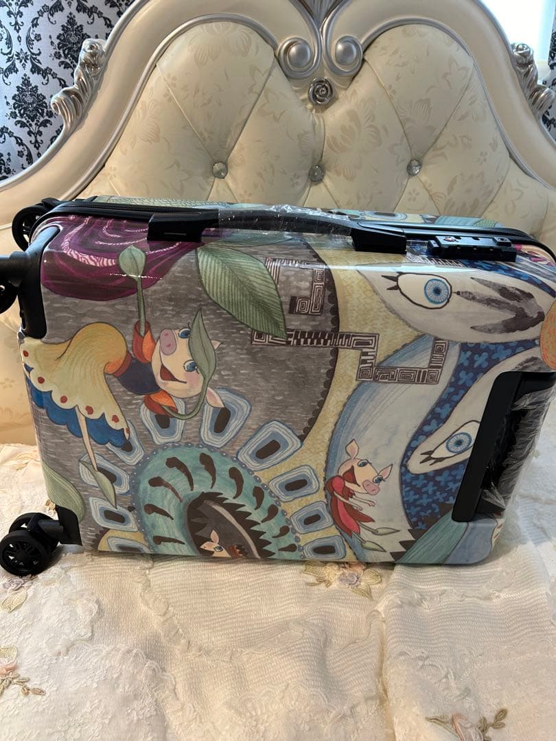 新品未使用アルベロベロアートプリント 中型キャリーケース軽量４輪雨雪保護カバー付
